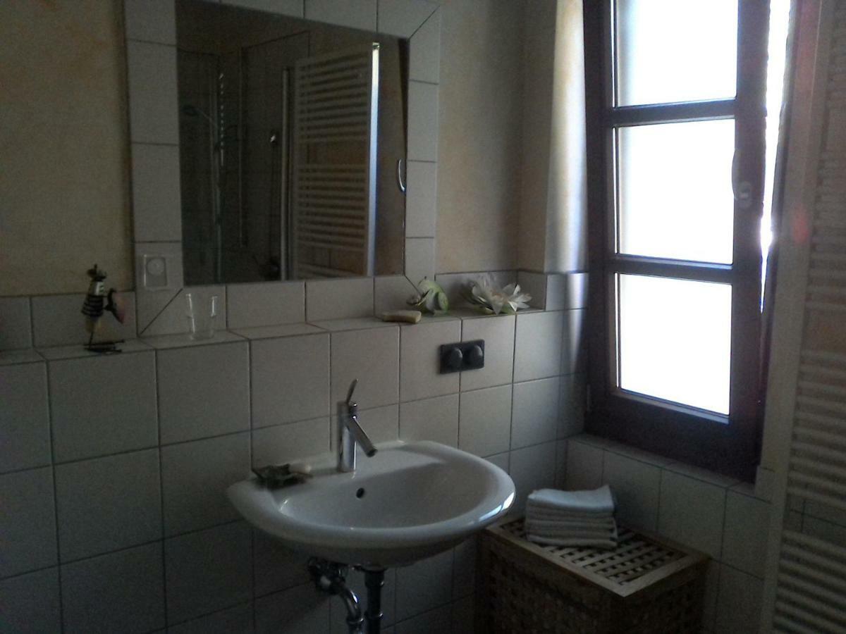 Messezimmer Naehe Zentrum Koln Bagian luar foto