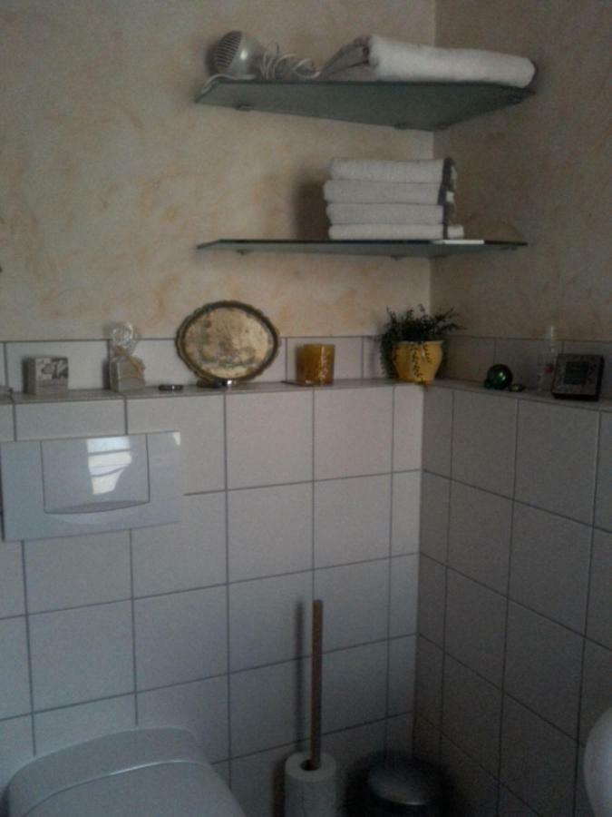 Messezimmer Naehe Zentrum Koln Bagian luar foto