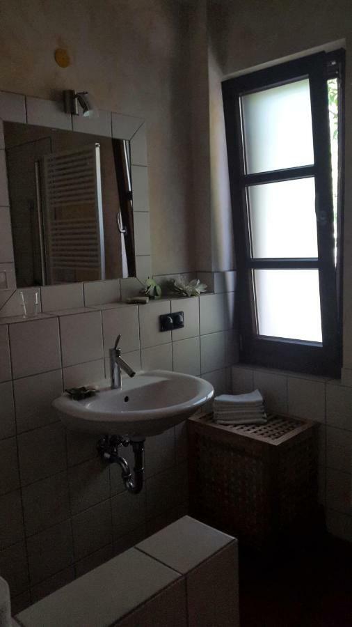 Messezimmer Naehe Zentrum Koln Bagian luar foto